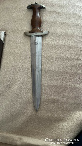 A sa dagger in very good condition is for sale