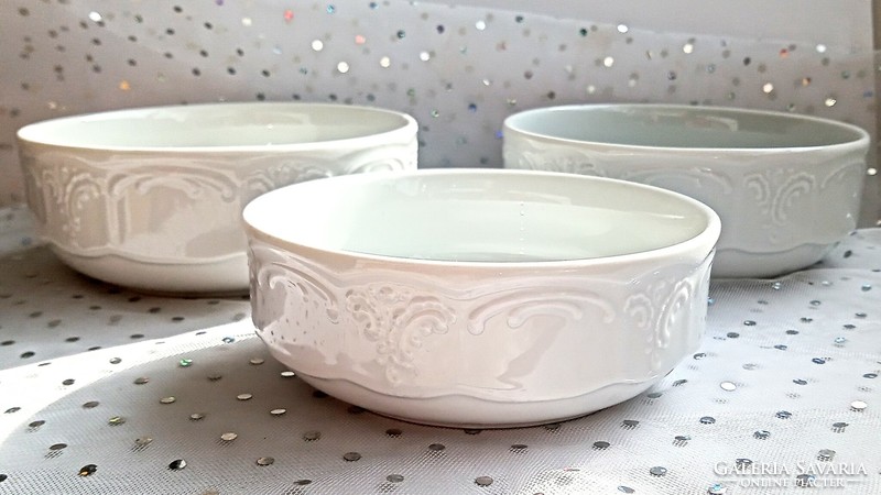 Lilien fehér dombormintás porcelán leveses tálkák 3db együtt 12-14cm