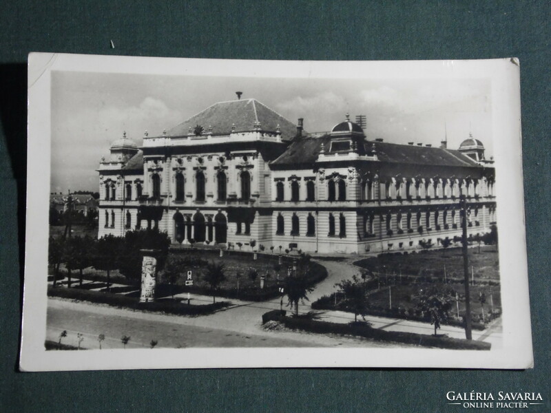 Képeslap, Kisújszállás, tanácsháza, látkép részlet, 1959