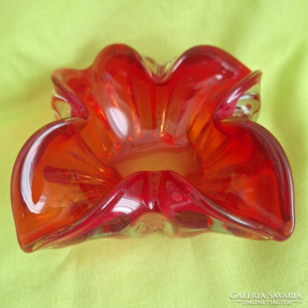Cseh üveg tál, aszralközép, hamutál, piros színű