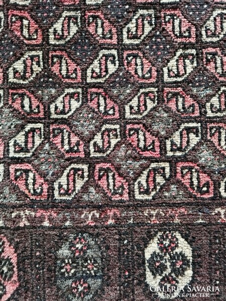 Antik kézicsomózású szőnyeg