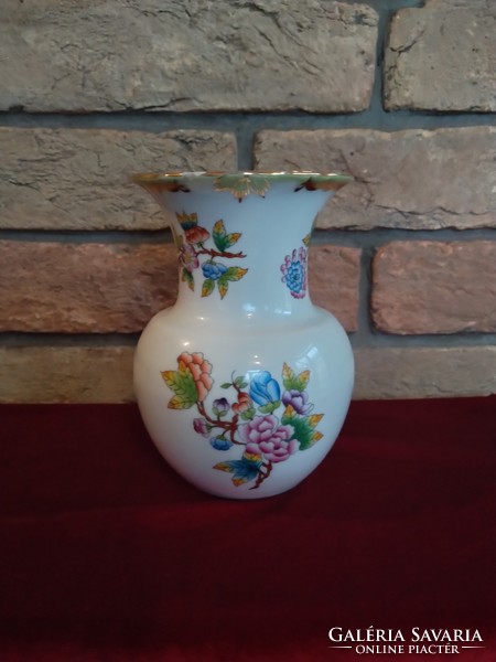 Herend porcelain vase with Victoria pattern 15cm