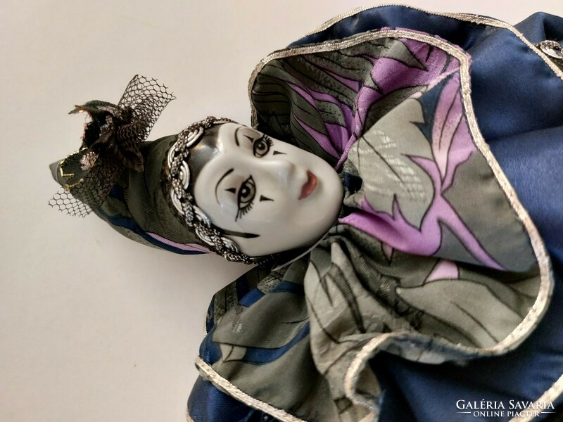 Velencei baba karneváli porcelán fejű bohóc 42 cm