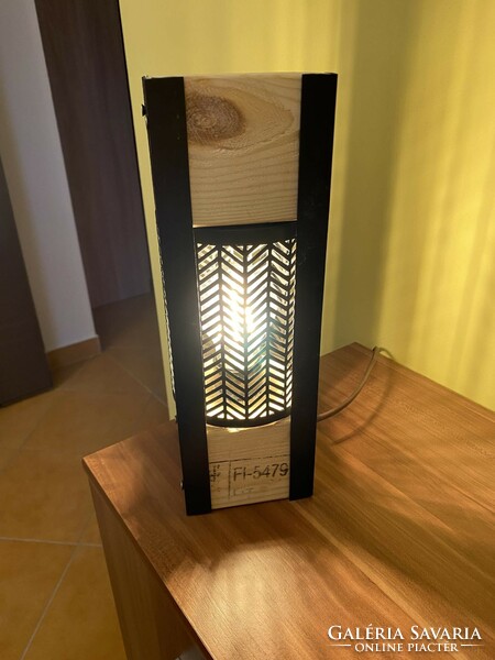 Minimalist design table lamp