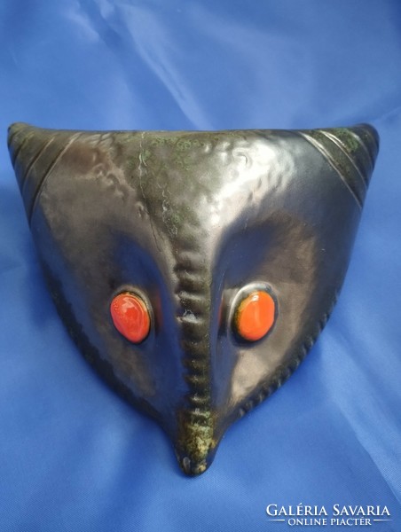 Applied art ceramic bat or owl