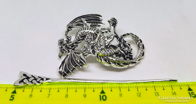 Viking bun pin with a dragon motif 8