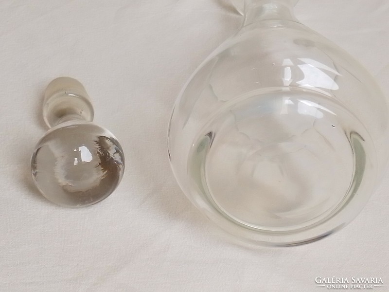 Antik régi csiszolt fújt metszett üveg likőrös desszertboros pálinkás kiöntő palack dugóval