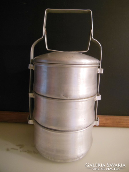 Food barrel - 36 x 19 cm - legs - 16 x 9 cm - aluminum - retro - good condition
