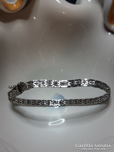 Old silver bracelet with engraved decoration - 18 cm