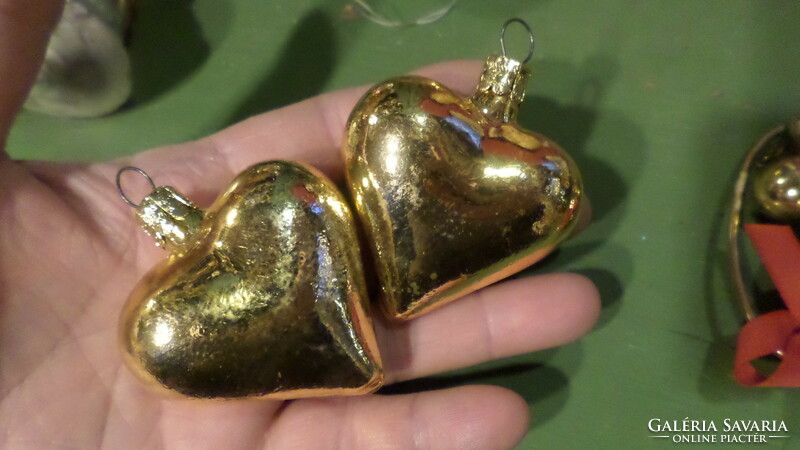 2 golden glass hearts / Christmas tree ornaments in one, in good condition.