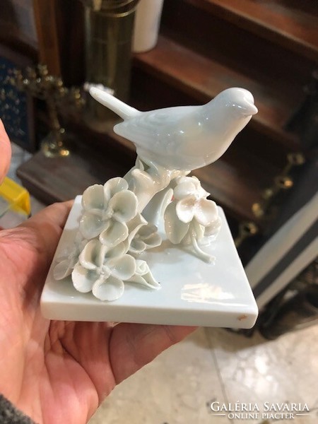 Porcelain bird figure, German, white, height 10 cm.