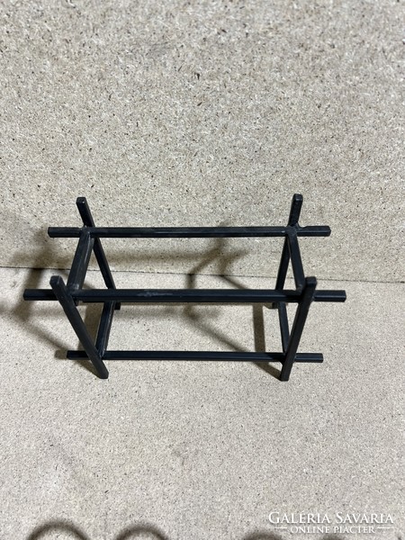 Table wine rack made of metal, size 17 x 6 x 11 cm. 4005