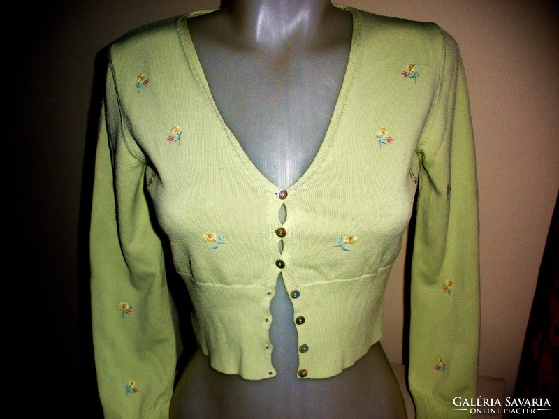 Green embroidered summer cardigan