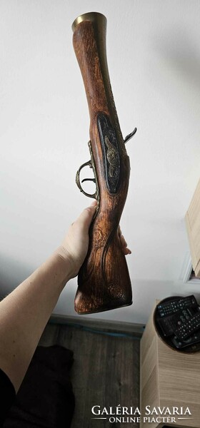 Anodized front-loading funnel barrel handgun replica Spanish decorative weapon