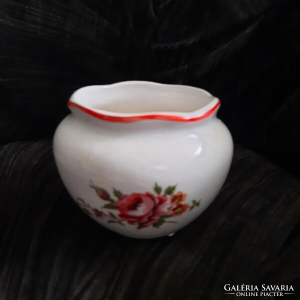 Kisméretű porcelán váza/kaspó