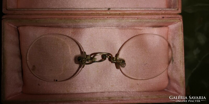 Antik szemüveg arany orr résszel