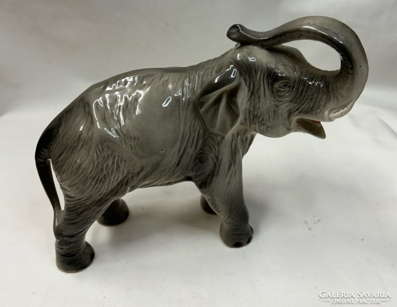 Old large sitzendorf porcelain elephant figurine 18 cm.