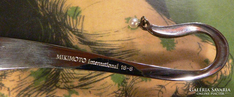 Metal bookmark with mikimoto real pearl