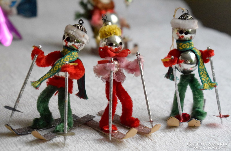 3 Pieces of retro tapestry? Christmas tree decoration - skiers