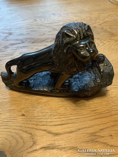 Black lion ornament