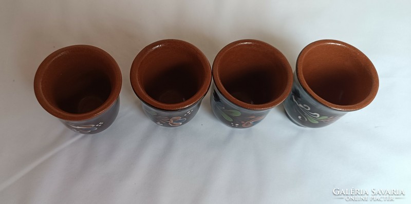 4 db kávés , eredetileg fületlen csésze,Sárospataki jelzéssel. Mérete: 7,5 X 6 cm
