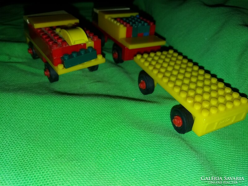 Retro trafikos LEGO bootleg kisalapú PÉBÉ építőből 3 db kisautó jó állapotban egybe képek szerint