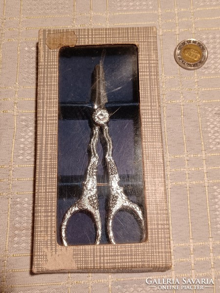 Swedish silver-plated scissors decorated with a grape pattern in a box - Jansson