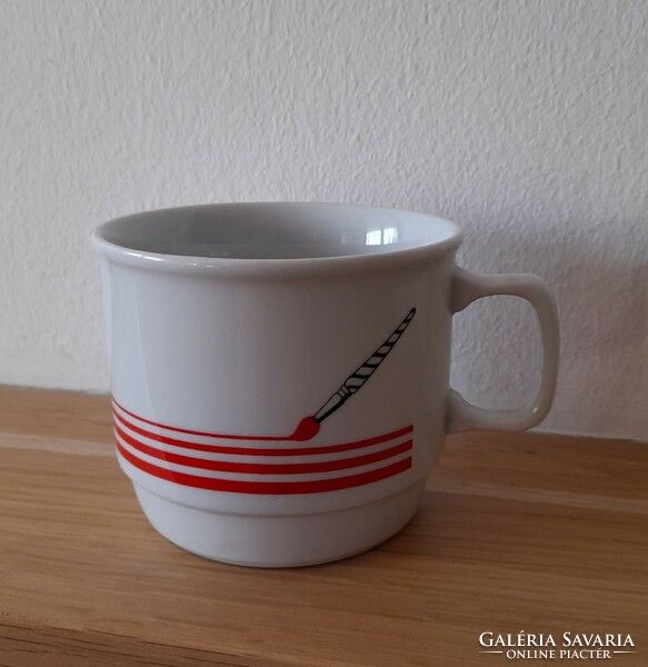 Zsolnay mug with brush pattern