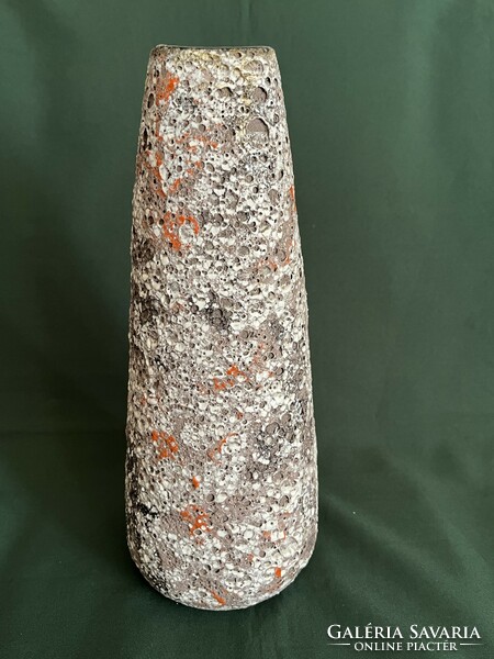 Ceramic vase by Éva Bod (c0020)