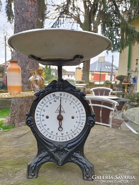 Art Nouveau cast iron clock scale in nice condition