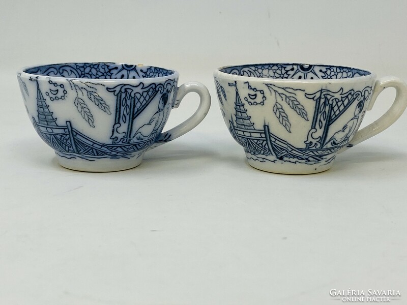 2 antique sarreguemines (??) earthenware coffee cups with cobalt blue Chinese decoration rz