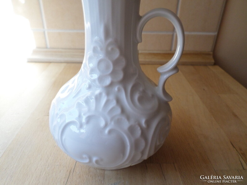 Wunsiedel Bavarian white porcelain vase 19.5 cm