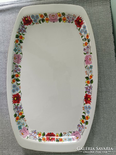 Oval porcelain serving bowl with Kalocsa pattern