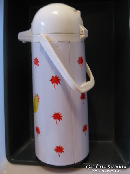 Large pump thermos memphis style