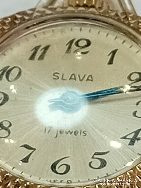 Russian slava gold-plated 17-stone pendant watch
