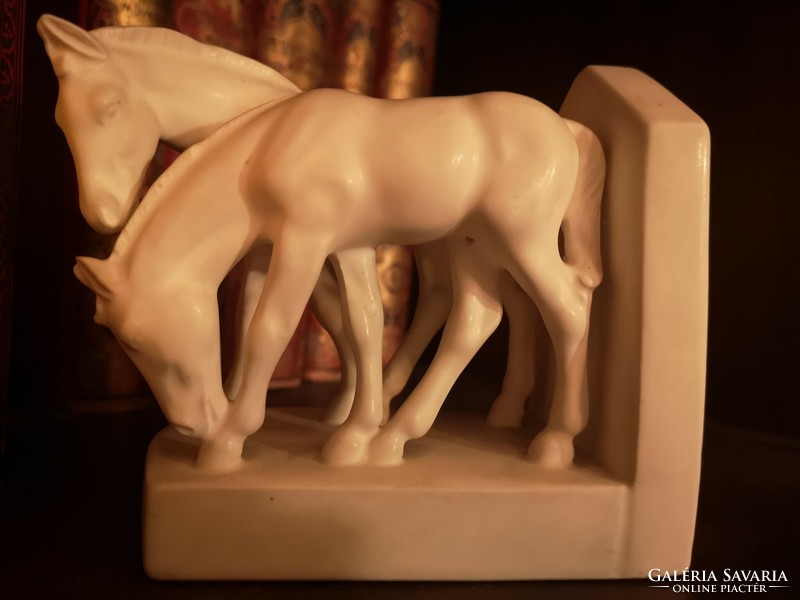 Antik porcelán lovas könyvtámasz