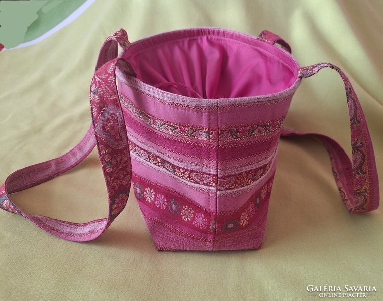 Indian shoulder bag, textile bag