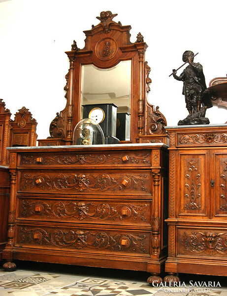 Baroque style antique bedroom set with angels from the world of Italian castles