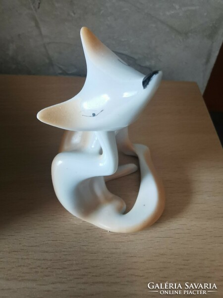 Ravenclaw fox porcelain.