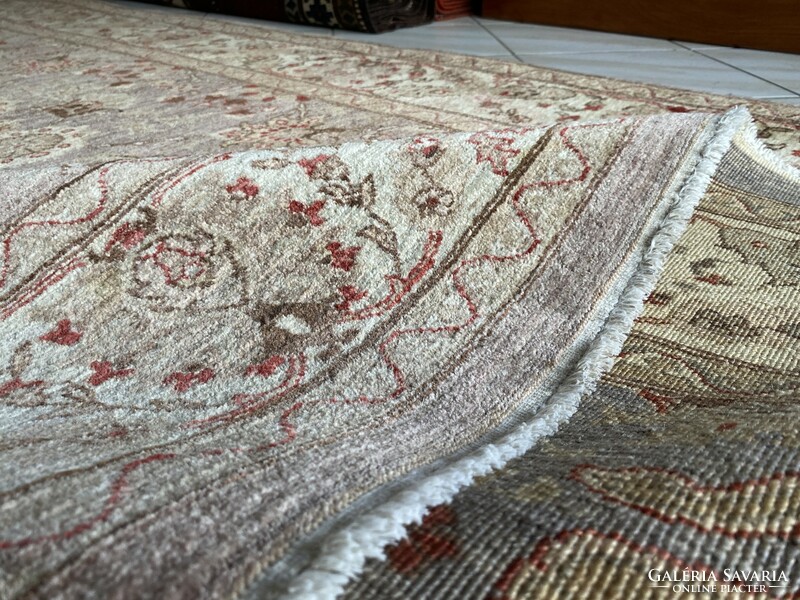 Hand-knotted Ziegler Persian rug 190x270