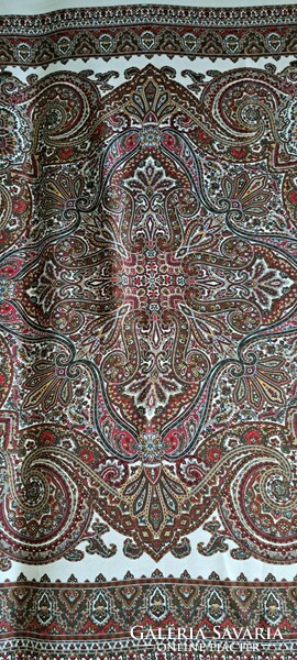 Women's shawl with oriental pattern (l4582)