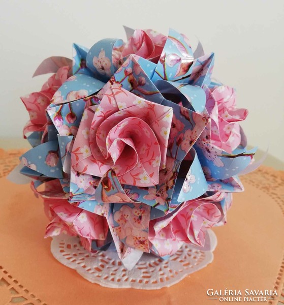 Origami folding kusudama shape and roses