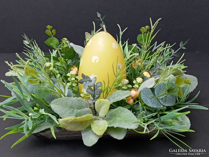Húsvéti asztaldísz gyertyával