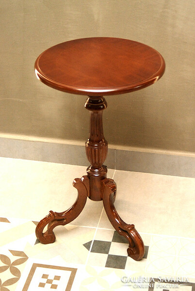 Barokk stílusú asztal, körasztal