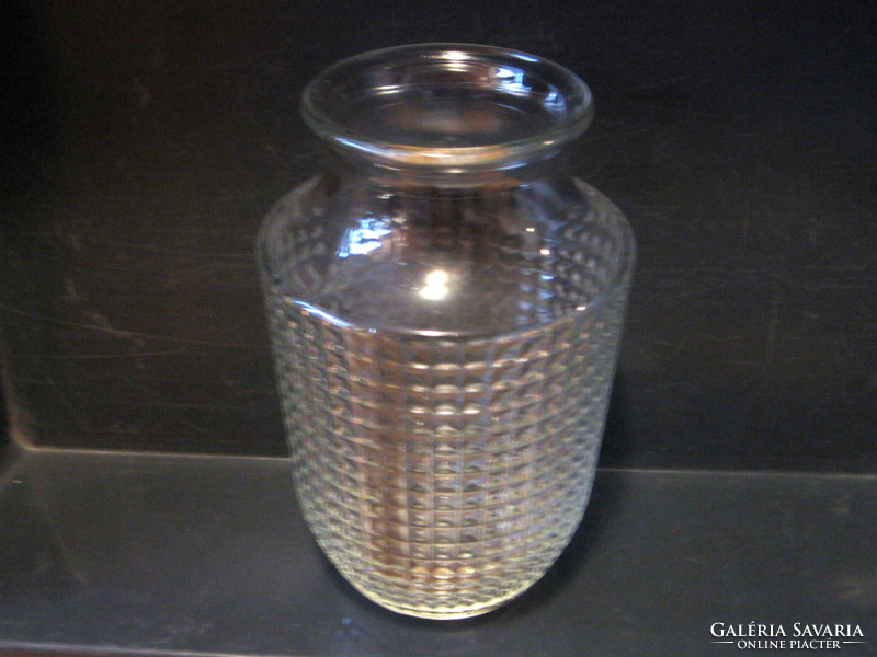 Glass vase with a diamond pattern