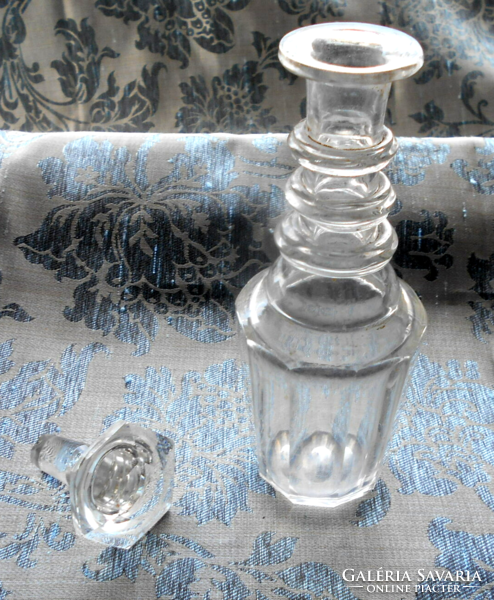 Antik Biedermeier 3 gyűrűs  üveg palack lapra csiszolt oldal.