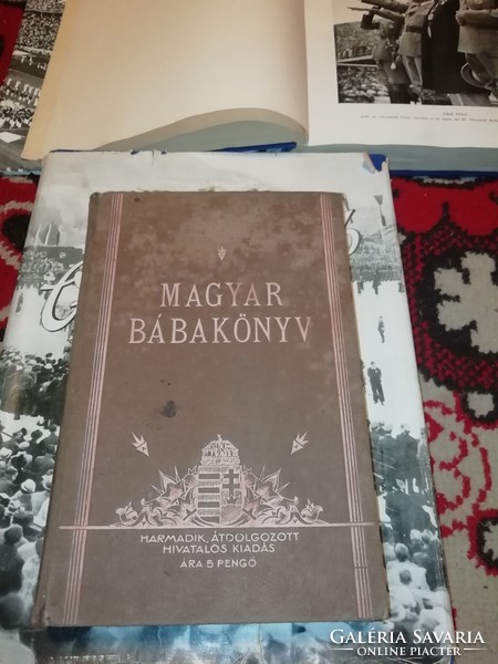 Magyar Bábakönyv ritka a képeken látható állapotban van