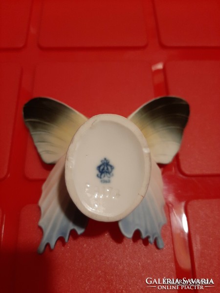Szépséges Volkstedt porcelán pillangó!