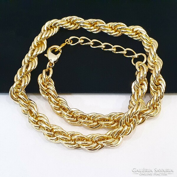 Liz Claiborne Signed Gold Tone Vintage Necklace