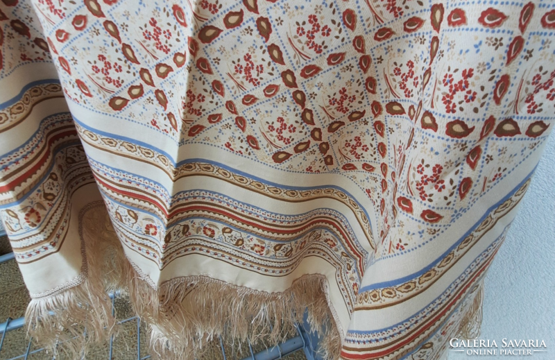 Women's shawl, 80x82 cm.